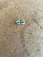 Boucle d'oreille blanche et noire, Handtassen en Accessoires, Oorbellen, Ophalen, Overige materialen, Wit, Zo goed als nieuw