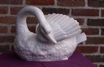 Cygne en céramique, années 1900, signé., Enlèvement