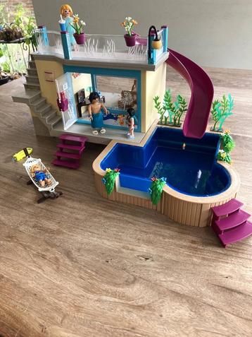 playmobil: bungalow met zwembad (compleet) voor 35 euro beschikbaar voor biedingen