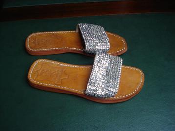 Slippers, dames/meisjes. mt 37  beschikbaar voor biedingen
