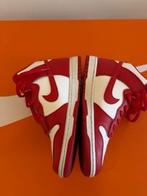 Nike High Dunk RED, Ophalen, Overige kleuren, Zo goed als nieuw, Sneakers