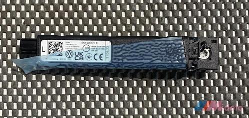 VW TIGUAN ANTENNE VERSTERKER LINKS 5NA035577B, Auto diversen, Autoradio's, Gebruikt, Ophalen of Verzenden