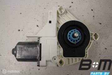 Raammotor LA (bestuurderskant) Audi A6 4G Sedan 8K0959811 beschikbaar voor biedingen