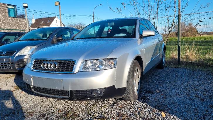 Audi A4 1.6i 172000km OHBOEK AIRCO euro 4 2004, Auto's, Audi, Bedrijf, Te koop, A4, ABS, Airbags, Airconditioning, Alarm, Boordcomputer