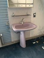 Vintage wastafel/  lavabo - pastel paars, Doe-het-zelf en Bouw, Sanitair, Ophalen, Kraan