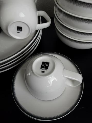 Servies 4 persoons Salt & Pepper  ! PRACHTIGE STAAT  beschikbaar voor biedingen