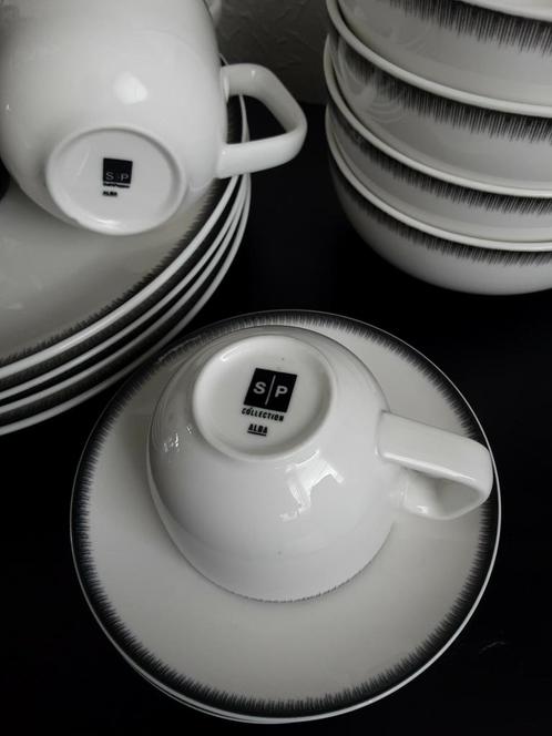 Servies 4 persoons Salt & Pepper  ! PRACHTIGE STAAT, Antiek en Kunst, Antiek | Servies compleet, Ophalen