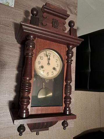 Wandklok beschikbaar voor biedingen