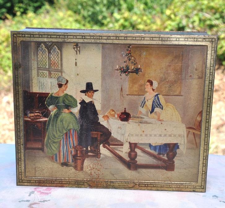 boite en metal decor petween two fires de millet, Collections, Boîte en métal, Utilisé, Autre, Autres marques, Enlèvement ou Envoi