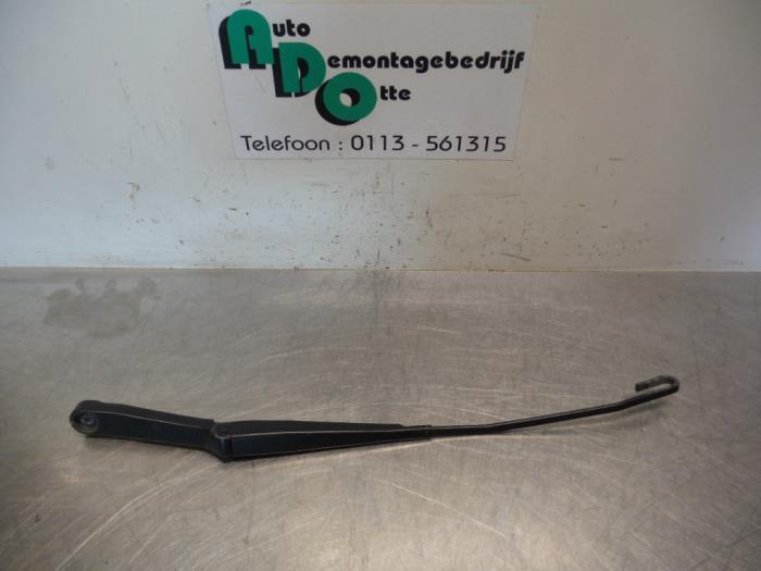 Bras essuie-glace avant d'un Seat Cordoba (Cordoba 02-), Autos : Pièces & Accessoires, Vitres & Accessoires, Seat, Utilisé, 3 mois de garantie