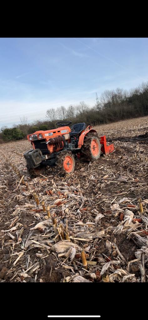 Tuinenleuckx minitractor werktuigen kraan & chauffeur tehuur, Zakelijke goederen, Machines en Bouw | Kranen en Graafmachines, Kraan