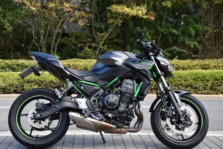 KAWASAKI - Z650 - 2023 - TRÈS BON ÉTAT ! ! !, Motos, Motos | Kawasaki, Entreprise, Naked bike, plus de 35 kW, 2 cylindres, ABS