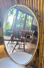 Vintage spiegel met koperen afwerking/ovale rand uit 1970, Antiek en Kunst, Ophalen of Verzenden, Ovaal, Minder dan 50 cm, Minder dan 100 cm