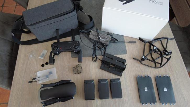 DJI MAVIC AIR fly more combo , als nieuw, Audio, Tv en Foto, Drones, Zo goed als nieuw, Drone met camera, Ophalen of Verzenden