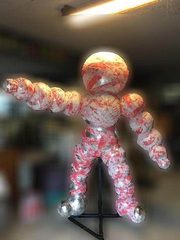 Discobol / Halloween pop voor oa installatie etc. beschikbaar voor biedingen