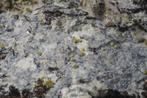 Zéér zeldzame EULYTIEN op matrix uit Hechtsberg, Duitsland., Ophalen of Verzenden, Mineraal
