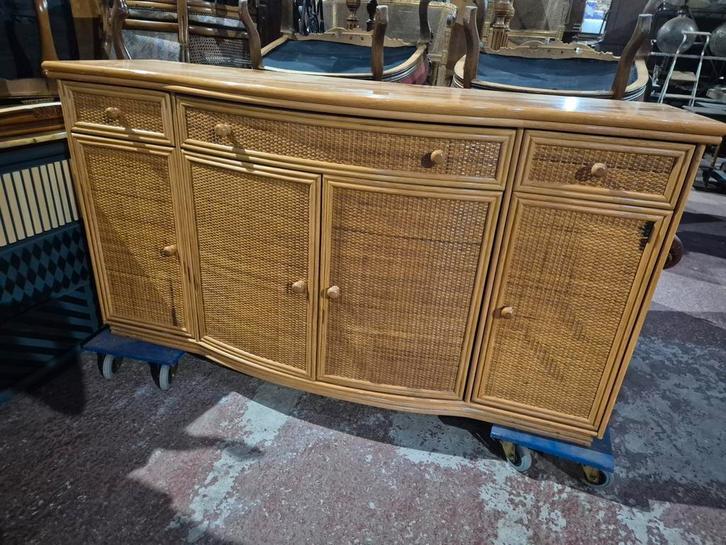 Groot vintage dressoir van bamboe en rotan, Huis en Inrichting, Kasten | Buffetkasten, Zo goed als nieuw, Ophalen