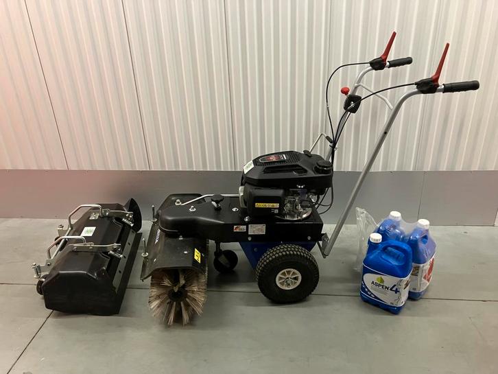Veegmachine borstelmachine Honda motor 1x gebruikt, Tuin en Terras, Veegmachines, Zo goed als nieuw, Ophalen