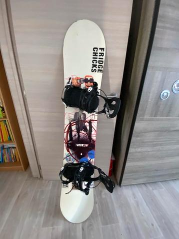 Snowboard met snelbindingen beschikbaar voor biedingen