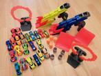 Nerf nitro set met 2 schieters en 22 auto's, Comme neuf, Enlèvement ou Envoi