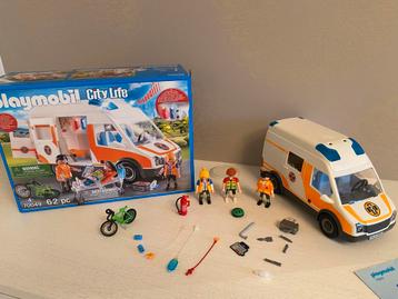 Playmobil ziekenwagen beschikbaar voor biedingen