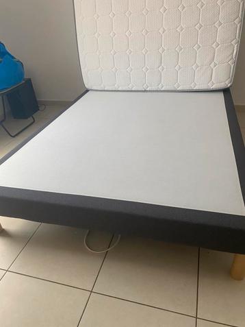 Matelas + sommier tapissier beschikbaar voor biedingen