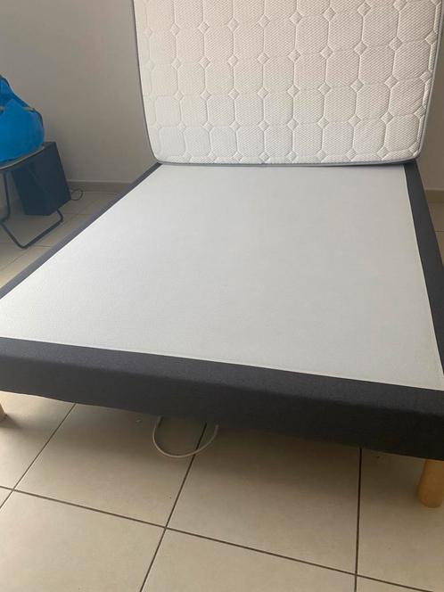 Matelas + sommier tapissier, Huis en Inrichting, Slaapkamer | Matrassen en Bedbodems, Zo goed als nieuw, Bedbodem, Ophalen