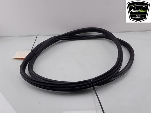 PORTIERRUBBER RECHTS ACHTER 1 serie (F40) (|51729880689|), Auto-onderdelen, Overige Auto-onderdelen, BMW, Gebruikt