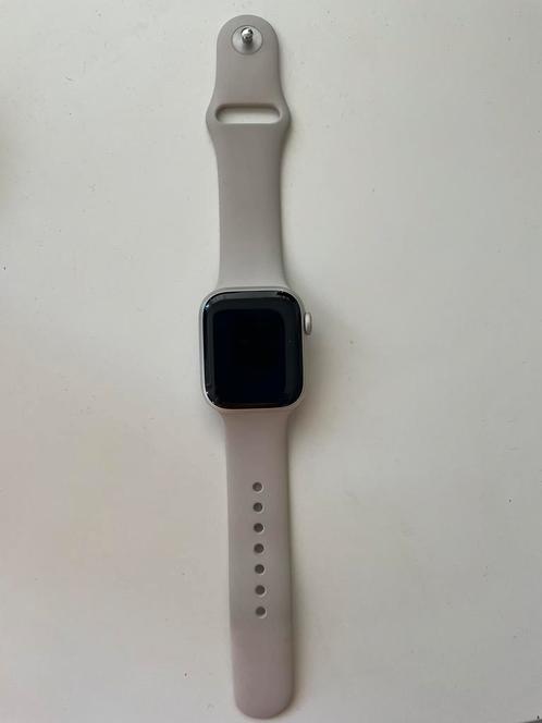 Te Koop: Apple Watch Serie 8, Handtassen en Accessoires, Smartwatches, Zo goed als nieuw, iOS, Wit, Afstand, Calorieverbanding