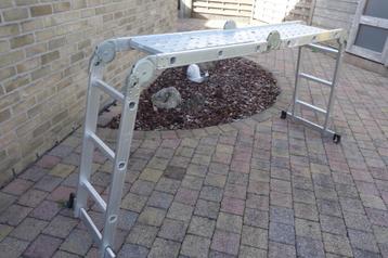 Multifunctionele / reform ladder (compact op te bergen) beschikbaar voor biedingen