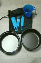 gammel Quechua non-stick cook set, bord pot deksel + bestek, Caravans en Kamperen, Kampeeraccessoires, Ophalen, Zo goed als nieuw