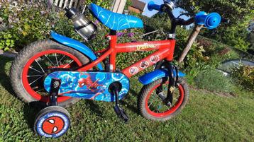 Spiderman kinderfiets 12 inch als nieuw beschikbaar voor biedingen