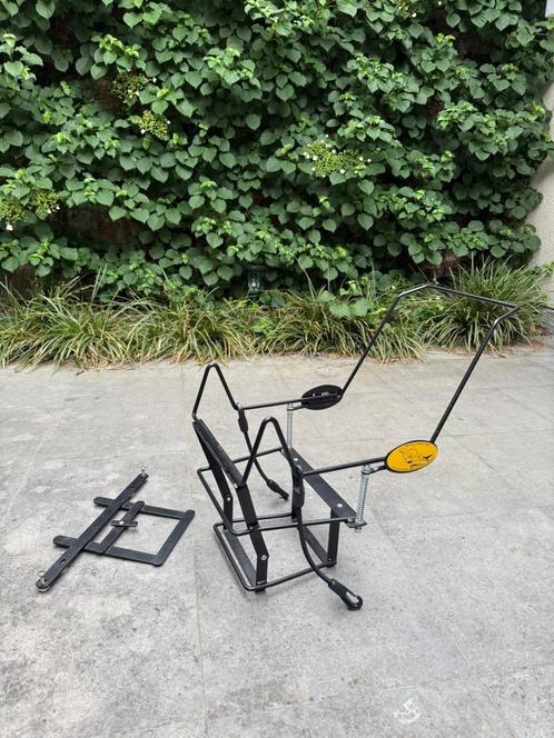 Steco baby mee Maxi Cosi drager voor Babboe bakfiets, Fietsen en Brommers, Fietsaccessoires | Bagagedragers, Zo goed als nieuw