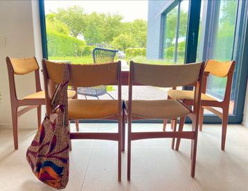 Magnifique ensemble de 4 chaises et table vintage Eric Buch