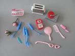 allerlei oude accessoires Barbie Tutti Francie ? 1960,s, Verzamelen, Poppen, Verzenden, Zo goed als nieuw, Accessoires