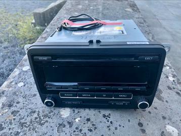 VW RCD310 autoradio - CD-radio + AUX-kabel beschikbaar voor biedingen