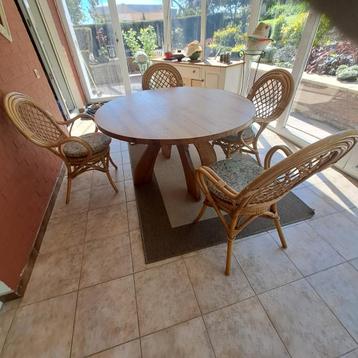 Table Vintage Pin massif & 4 chaises, Rond, Comme neuf, Enlèvement, Vintage modéle Tulipe