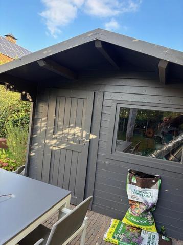 Tuinhuis beschikbaar voor biedingen