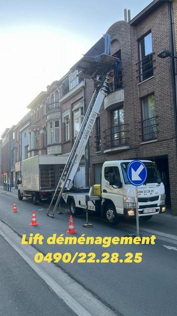 7/7 LIFT + 20m3 VERHUISWAGEN 📞0490 22 28 25📞  beschikbaar voor biedingen