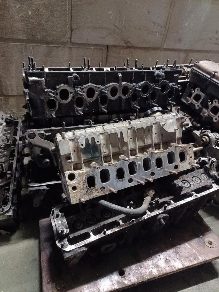 Volvo culasse, cilinderkoppen., Auto-onderdelen, Motor en Toebehoren, Volvo, Gebruikt, Ophalen of Verzenden