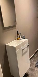Toilet kastje met fontein en spiegel, Huis en Inrichting, Badkamer | Badkamermeubels, Ophalen of Verzenden