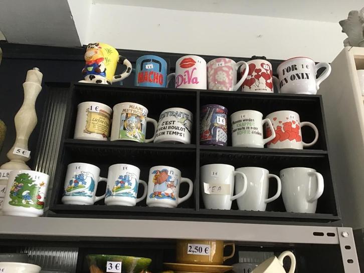 70 tal verschillende mokken aan slechts 1 € per stuk, Huis en Inrichting, Keuken | Servies, Zo goed als nieuw, Ophalen of Verzenden
