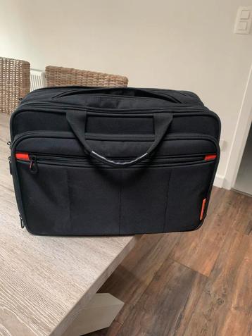 Laptop tas beschikbaar voor biedingen