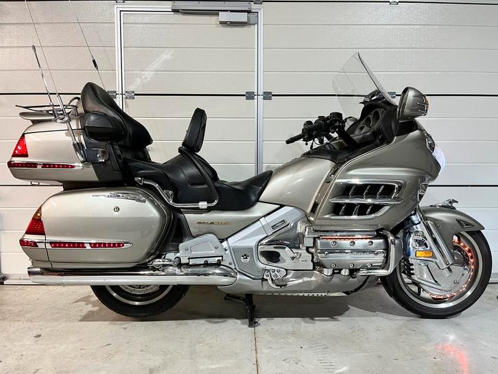 Honda GL1800 Goldwing 2003, Motoren, Motoren | Honda, Bedrijf, Toermotor, meer dan 35 kW, Motorrijbewijs A, ABS, Cardan-aandrijving