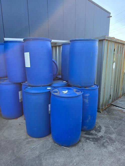 vaten 210L, Tuin en Terras, Regentonnen, Gebruikt, Kunststof, 150 liter of meer, Ophalen