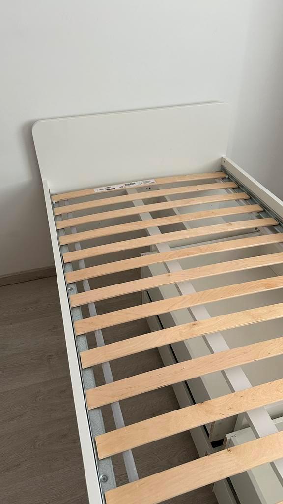 Lit IKEA SLÄKT 90x200 cm avec sommier à lattes LURÖY, Huis en Inrichting, Slaapkamer | Bedden, Zo goed als nieuw, Hout, Wit, Ophalen
