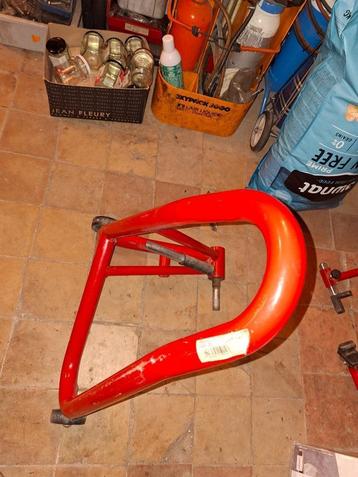 MT01 Yamaha onderdelen beschikbaar voor biedingen