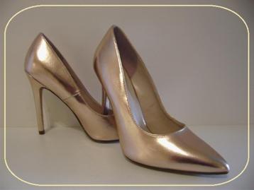 Schoenen in goudleder van >>> GRACELAND HIGH HEELS <<< M37 beschikbaar voor biedingen