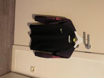 nike truitje  beschikbaar voor biedingen