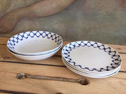 Assiettes vintage Porcelaine Melitta décor géométrique bleu, Antiquités & Art, Antiquités | Services (vaisselle) pièces, Enlèvement ou Envoi